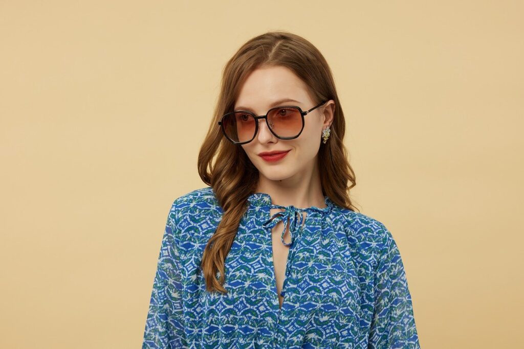 woman, glasses, accessories, eye frames, eyeglasses, optic, optical, prescription glasses, glass frame, glasses fashion, glasses style, portrait